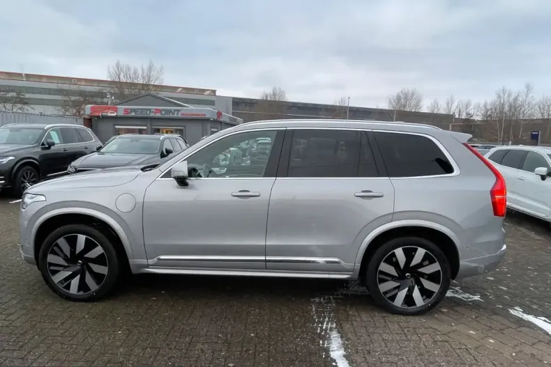 Volvo XC90 din 2024 cu 12.950 km - oferta VOL253924 - foto 8
