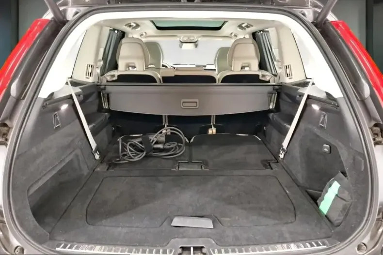Volvo XC90 din 2022 cu 120.580 km - oferta VOL253927 - foto 10