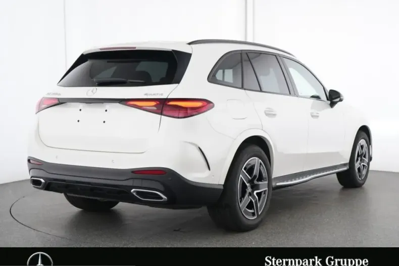 Mercedes-Benz GLC 300 (Clasa GLC) din 2022 cu 13.900 km - oferta MER253930 - foto 2