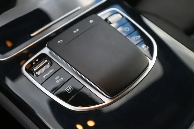 Mercedes-Benz GLC 300 (Clasa GLC) din 2022 cu 28.692 km - oferta MER253936 - foto 12