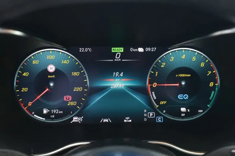 Mercedes-Benz GLC 300 (Clasa GLC) din 2022 cu 28.692 km - oferta MER253936 - foto 15