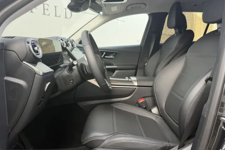 Mercedes-Benz GLC 300 (Clasa GLC) din 2025 cu 8.463 km - oferta MER253937 - foto 3