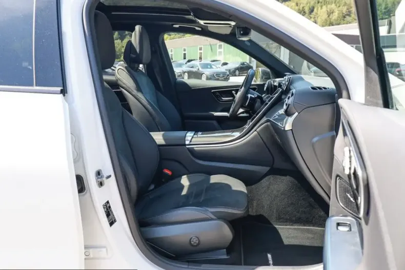 Mercedes-Benz GLC 300 (Clasa GLC) din 2025 cu 17.274 km - oferta MER253939 - foto 2