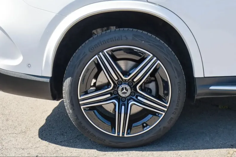 Mercedes-Benz GLC 300 (Clasa GLC) din 2025 cu 17.274 km - oferta MER253939 - foto 5