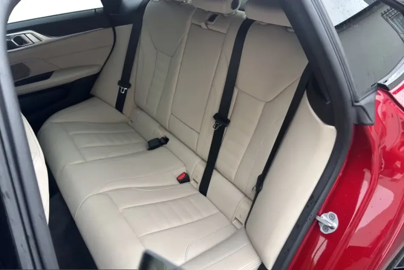 BMW i4 (Seria 4) din 2025 cu 19.361 km - oferta BMW253944 - foto 10
