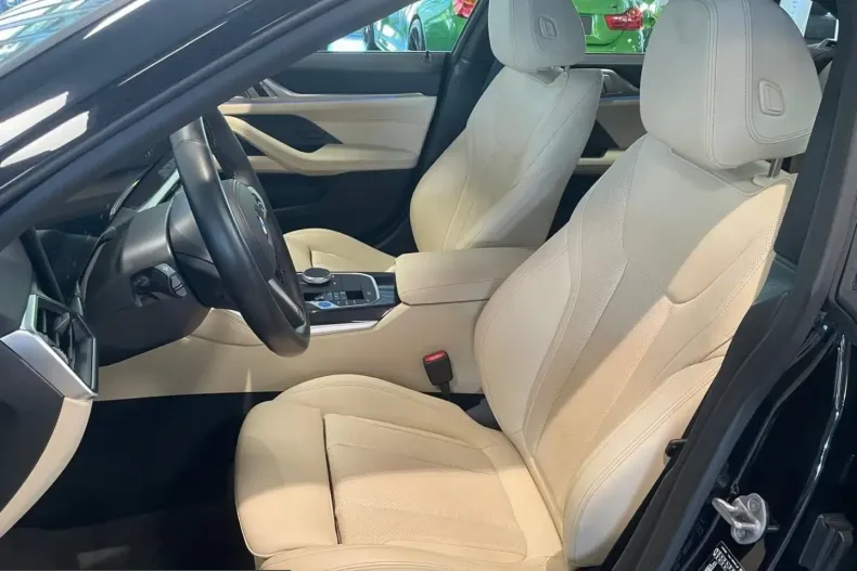 BMW i4 (Seria 4) din 2023 cu 42.972 km - oferta BMW253946 - foto 9