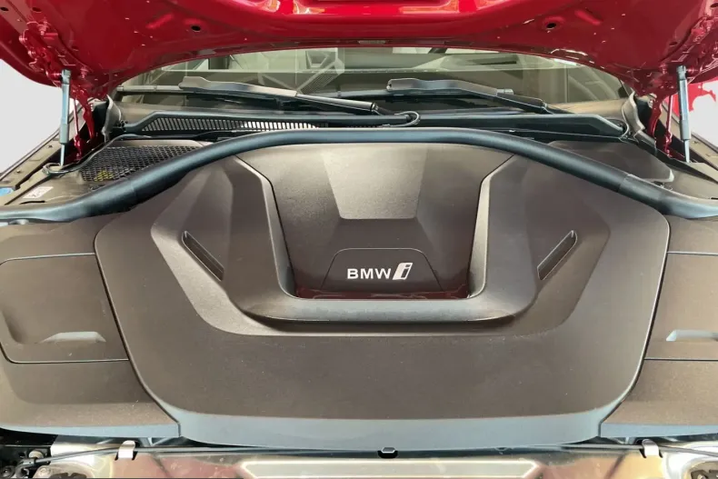BMW i4 (Seria 4) din 2025 cu 33.875 km - oferta BMW253948 - foto 12