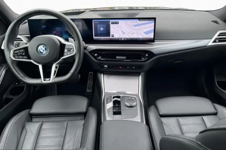 BMW 330 (Seria 3) din 2025 cu 24.075 km - oferta BMW253956 - foto 8
