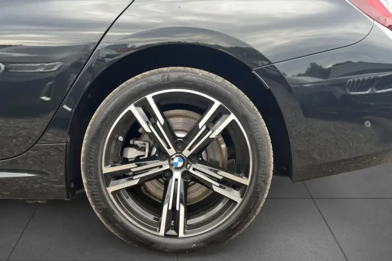 BMW 330 (Seria 3) din 2025 cu 24.075 km - oferta BMW253956 - foto 13