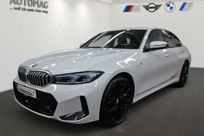 BMW 330 (Seria 3) din 2025 cu 25.242 km - oferta BMW253957 - foto 1