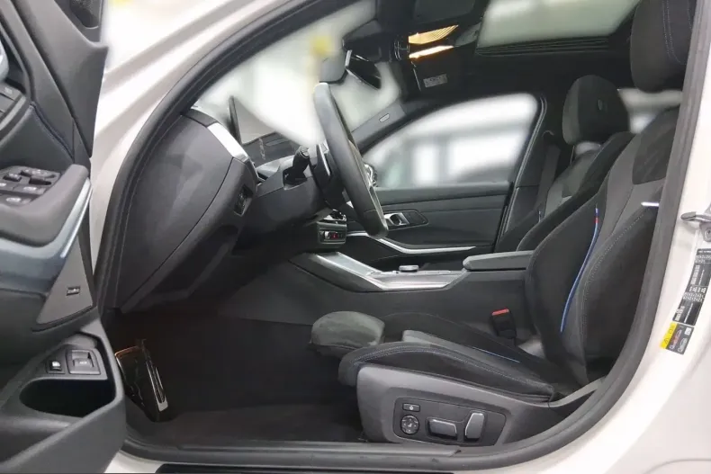BMW 330 (Seria 3) din 2025 cu 25.242 km - oferta BMW253957 - foto 7