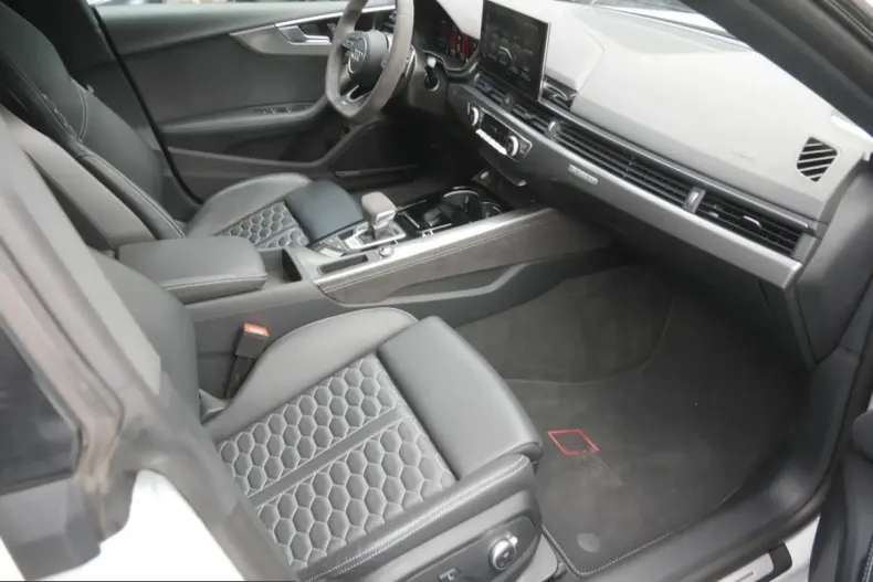 Audi RS5 din 2024 cu 42.600 km - oferta AUD253958 - foto 5