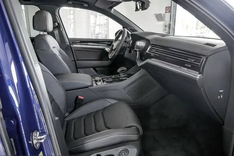 Volkswagen Touareg din 2025 cu 27.153 km - oferta VOL253962 - foto 9