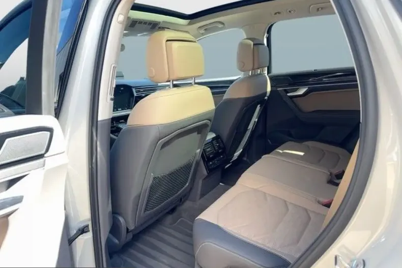 Volkswagen Touareg din 2025 cu 32.000 km - oferta VOL253964 - foto 11