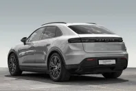 Porsche Macan din 2024 cu 12.300 km - oferta POR253979 - foto 3
