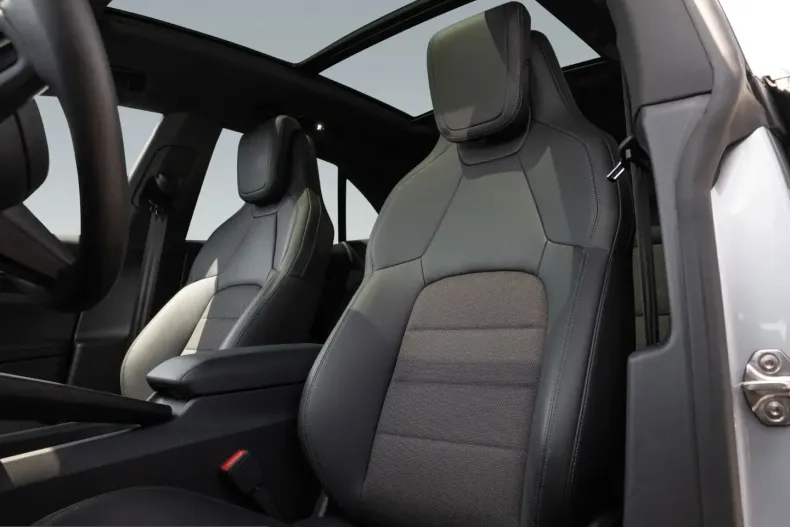 Porsche Macan din 2024 cu 12.300 km - oferta POR253979 - foto 5