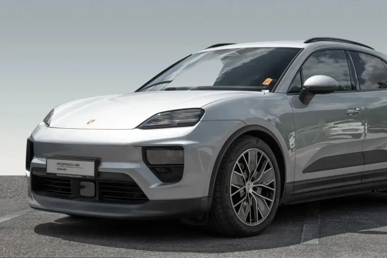 Porsche Macan din 2024 cu 12.300 km - oferta POR253979 - foto 9