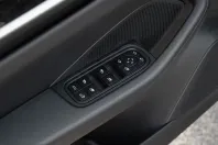 Porsche Macan din 2024 cu 12.300 km - oferta POR253979 - foto 20