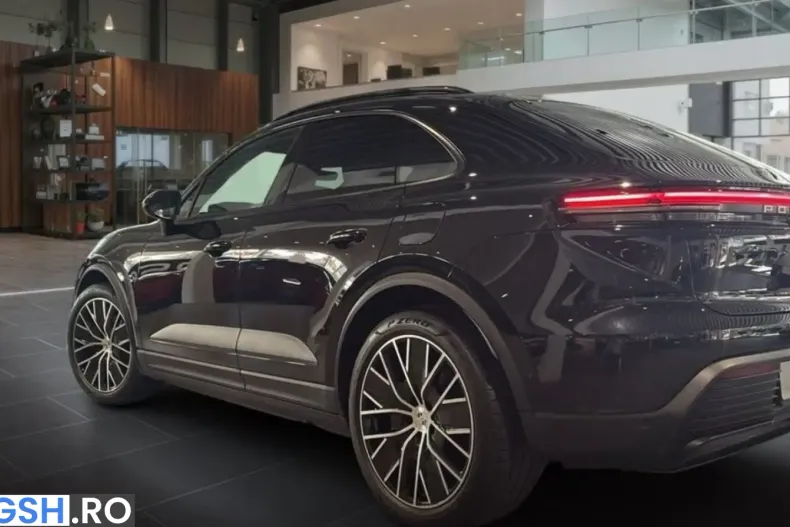 Porsche Macan din 2024 cu 12.322 km - oferta POR253981 - foto 3