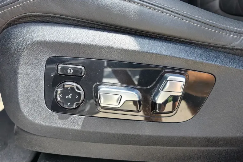 BMW X5 (Seria X) din 2023 cu 92.000 km - oferta BMW253985 - foto 16