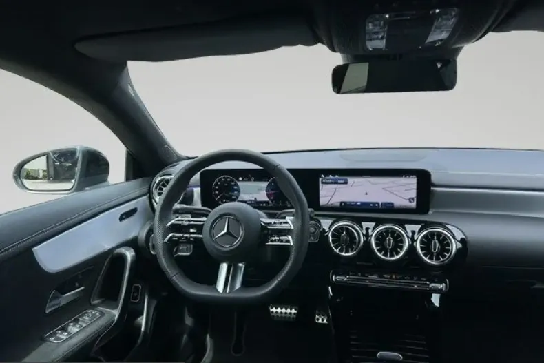 Mercedes-Benz CLA 200 (Clasa CLA) din 2025 cu 4.716 km - oferta MER254004 - foto 14