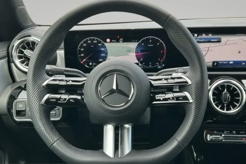 Mercedes-Benz CLA 200 (Clasa CLA) din 2025 cu 4.716 km - oferta MER254004 - foto 15