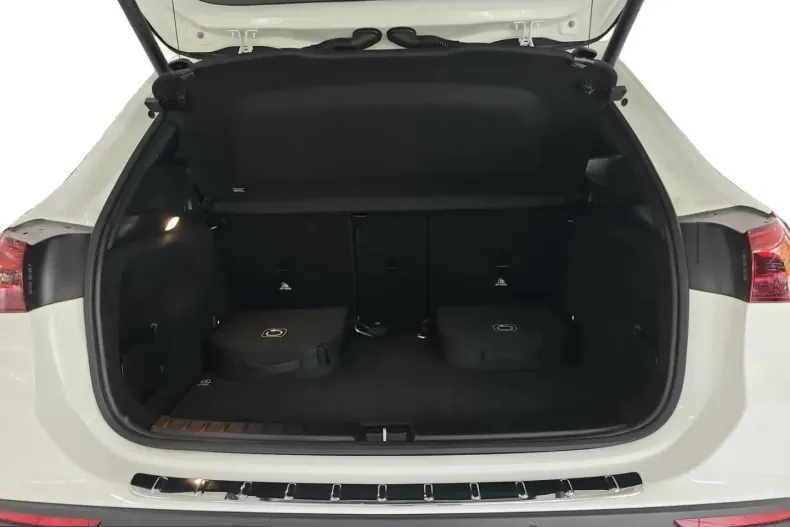 Mercedes-Benz GLA 250 (Clasa GLA) din 2025 cu 7.176 km - oferta MER254008 - foto 6