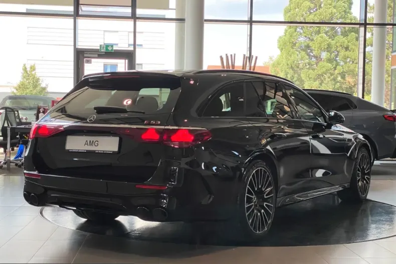 Mercedes-Benz E 53 AMG (Clasa E) din 2025 cu 18.483 km - oferta MER254034 - foto 4