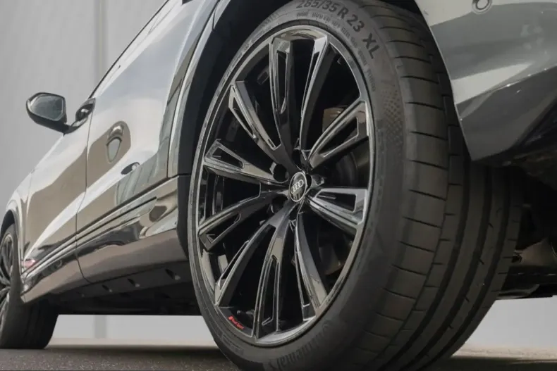 Audi Q8 din 2025 cu 10.608 km - oferta AUD254039 - foto 5