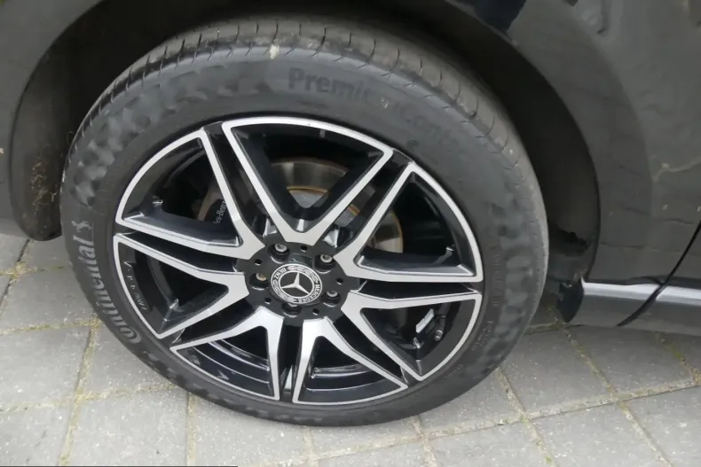 Mercedes-Benz V 300 (Clasa V) din 2022 cu 82.445 km - oferta MER254045 - foto 21