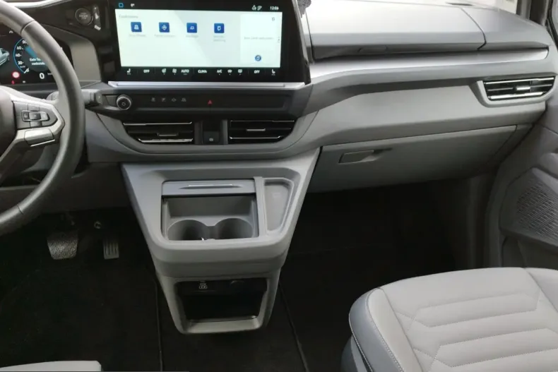Volkswagen T7 Caravelle din 2025 cu 10.900 km - oferta VOL254047 - foto 10
