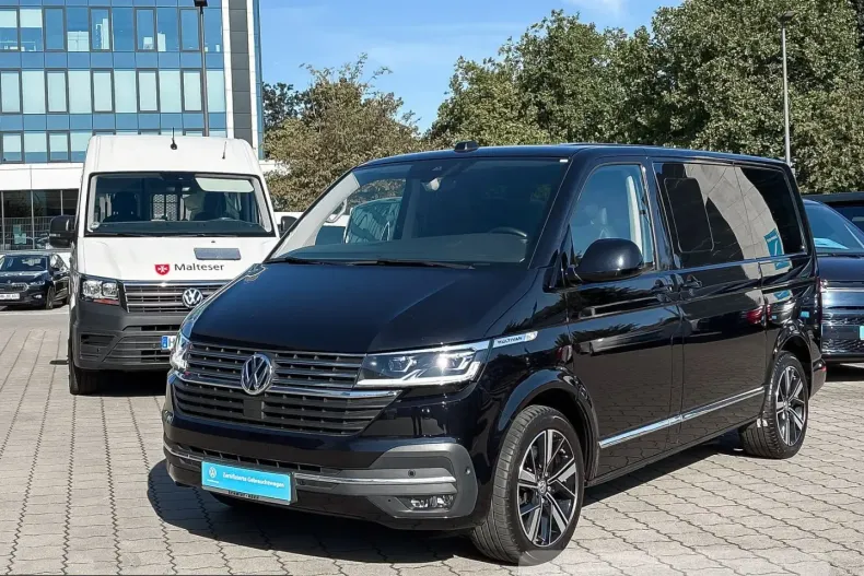 Volkswagen T6 Multivan din 2023 cu 83.460 km - oferta VOL254049 - foto 1