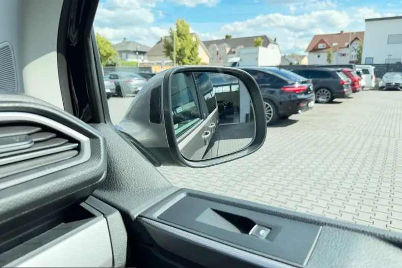 Volkswagen T6 Multivan din 2022 cu 99.859 km - oferta VOL254053 - foto 34