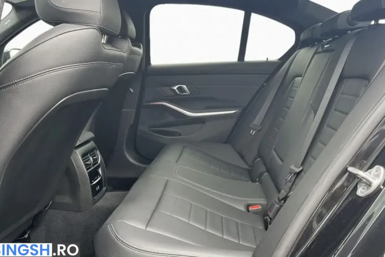 BMW 330 (Seria 3) din 2025 cu 24.075 km - oferta BMW254067 - foto 8