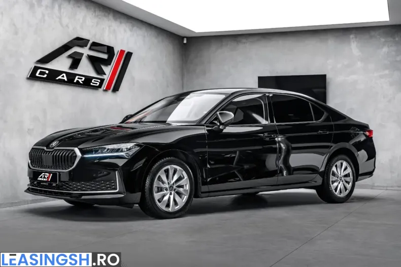 Skoda Superb din 2025 cu 17.500 km - oferta SKO254077 - foto 1