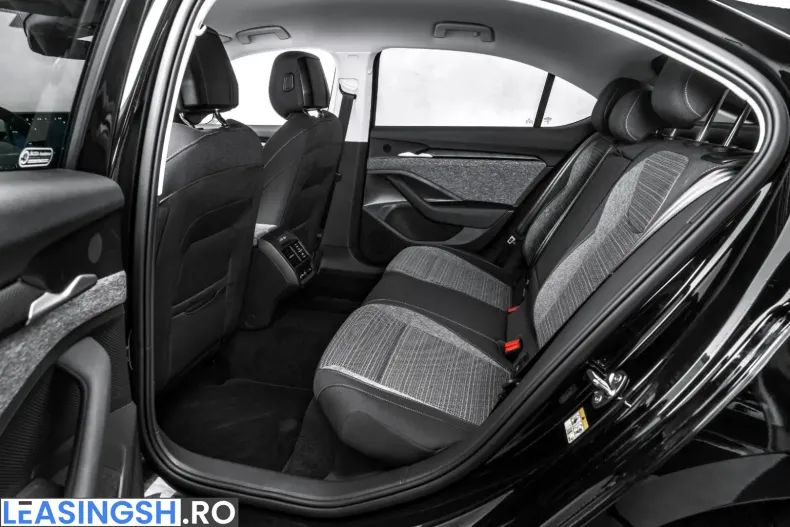 Skoda Superb din 2025 cu 17.500 km - oferta SKO254077 - foto 15