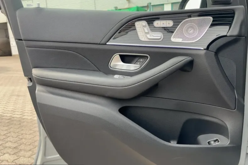Mercedes-Benz GLE 450 (Clasa GLE) din 2025 cu 39.990 km - oferta MER254085 - foto 17