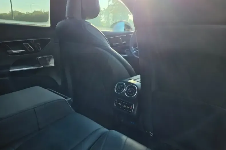Mercedes-Benz GLC 300 (Clasa GLC) din 2025 cu 33.000 km - oferta MER254090 - foto 8