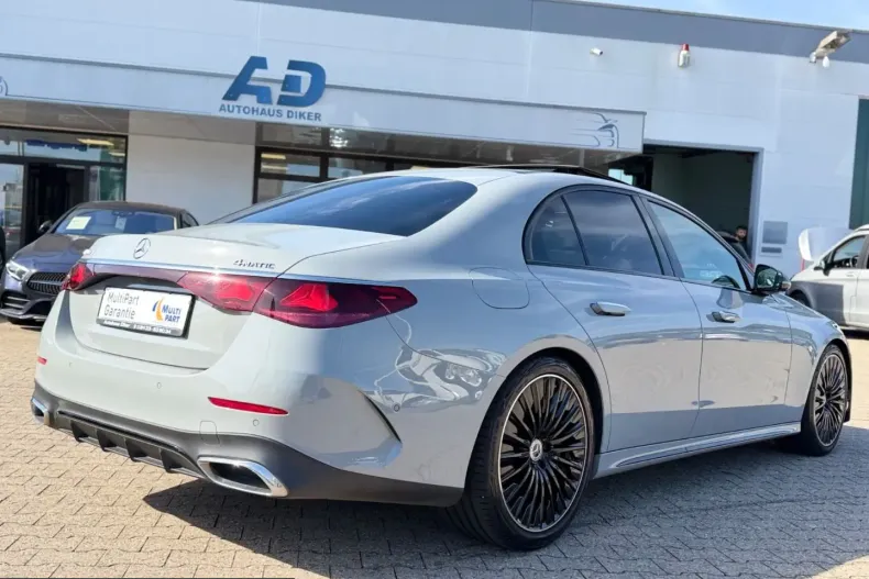 Mercedes-Benz E 450 (Clasa E) din 2025 cu 52.401 km - oferta MER254121 - foto 6