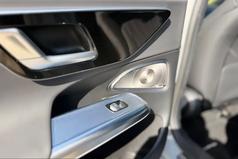 Mercedes-Benz E 450 (Clasa E) din 2025 cu 52.401 km - oferta MER254121 - foto 19