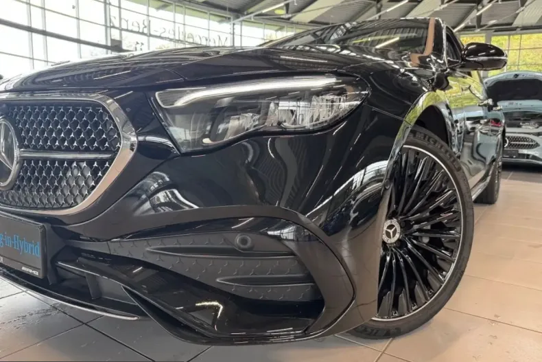 Mercedes-Benz E 300 (Clasa E) din 2025 cu 23.500 km - oferta MER254130 - foto 16