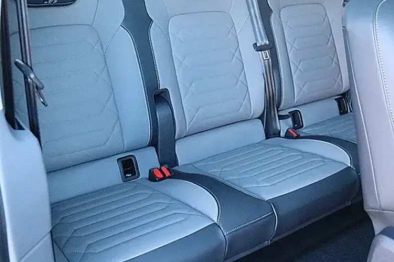 Volkswagen T7 Caravelle din 2025 cu 4.568 km - oferta VOL254145 - foto 20