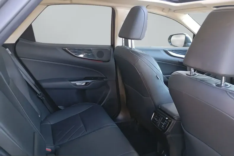 Lexus NX 350h din 2024 cu 15.842 km - oferta LEX254147 - foto 9