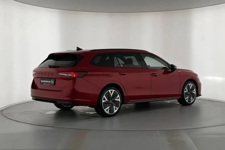 Skoda Superb din 2025 cu 12.170 km - oferta SKO254160 - foto 5