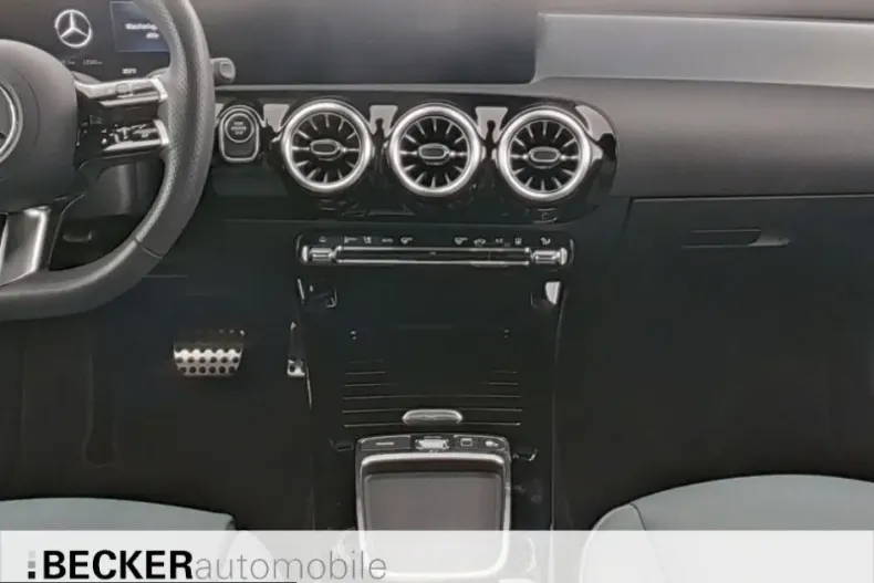 Mercedes-Benz CLA 250 (Clasa CLA) din 2025 cu 12.499 km - oferta MER254161 - foto 4