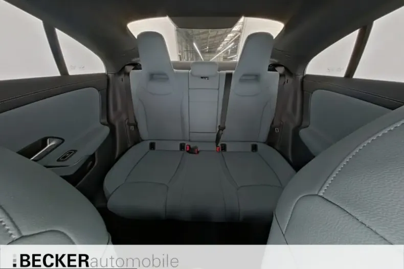 Mercedes-Benz CLA 250 (Clasa CLA) din 2025 cu 12.499 km - oferta MER254161 - foto 7