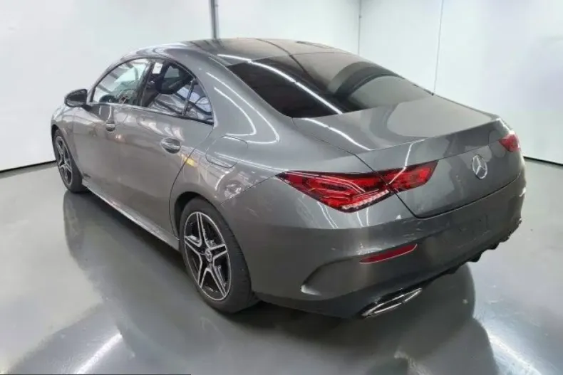 Mercedes-Benz CLA 200 (Clasa CLA) din 2023 cu 40.000 km - oferta MER254162 - foto 4