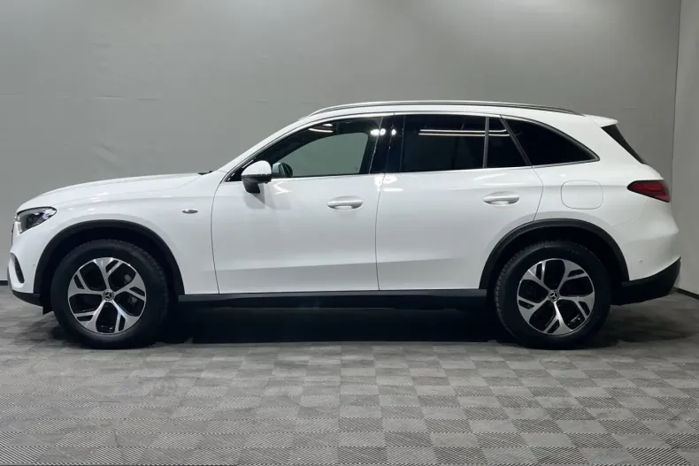 Mercedes-Benz GLC 300 (Clasa GLC) din 2025 cu 28.980 km - oferta MER254165 - foto 4