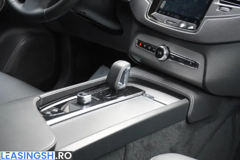 Volvo XC90 din 2024 cu 84.300 km - oferta VOL254171 - foto 17