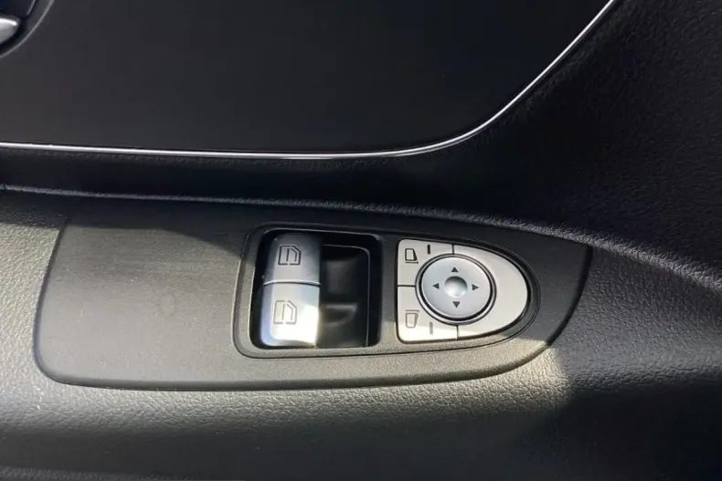 Mercedes-Benz eVito din 2021 cu 105.007 km - oferta MER254179 - foto 13